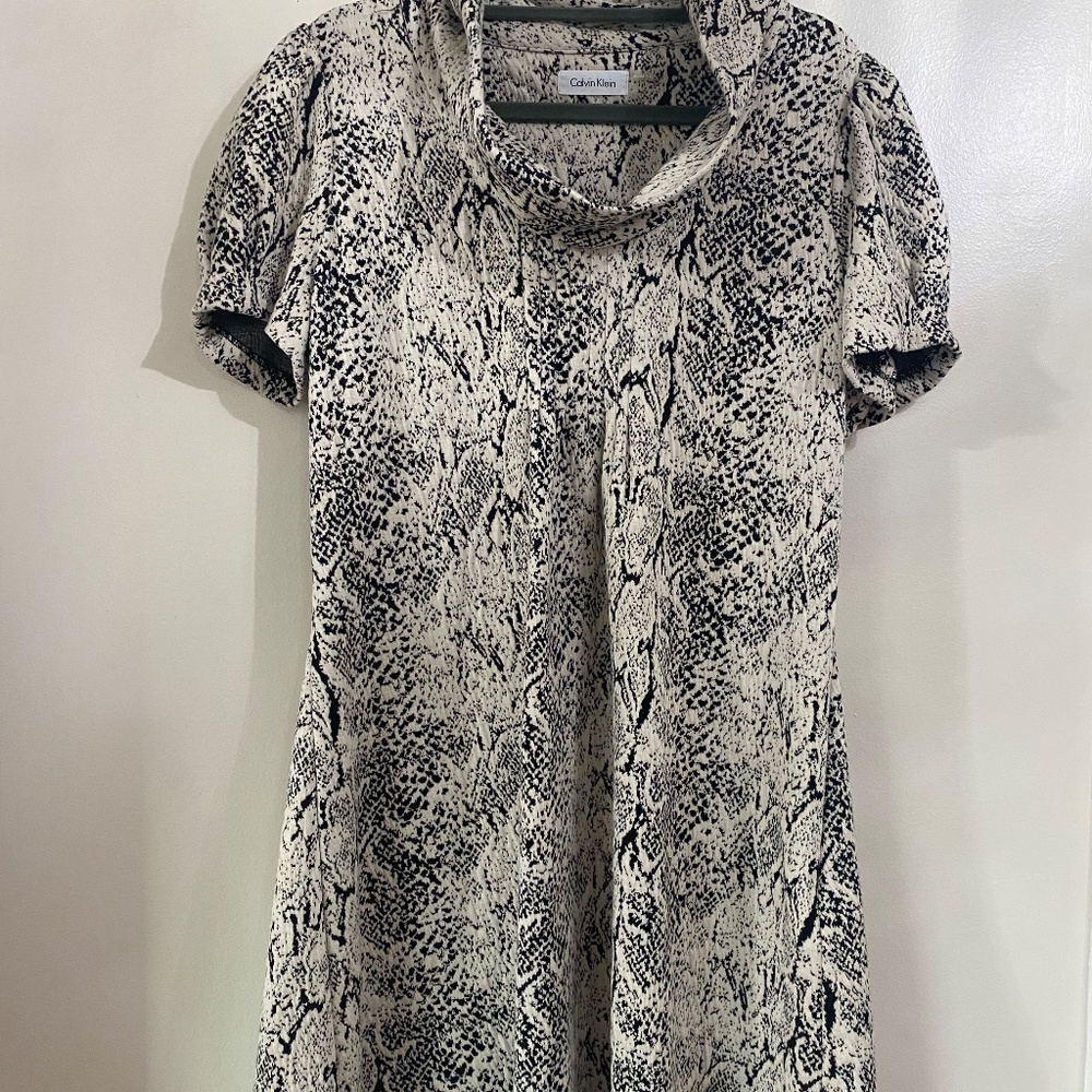 Calvin Klein Cowl Neck Snake Skin Short Sleeve Sweater Dress Sz L